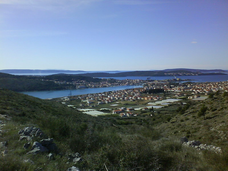 Investor-Grundstück in Trogir, Kroatien